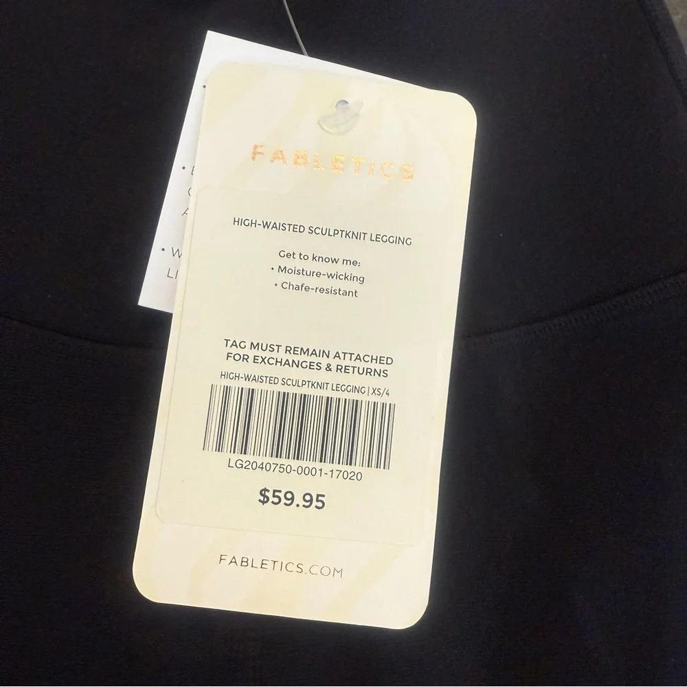 New with tags Fabletics High wasted sculpt knee leggings